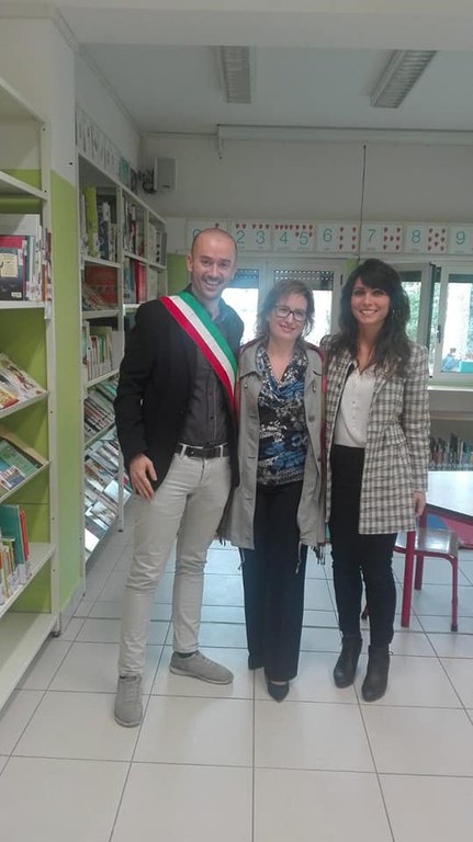 Nella foto da sinistra il Sindaco di Zola Predosa Davide Dall’Omo, la Dirigente scolastica Tania Gamba e la Presidente del Consiglio comunale Lidia Pischedda.